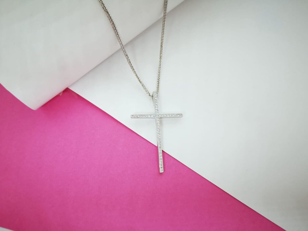 Religious cross srebrna ogrlica