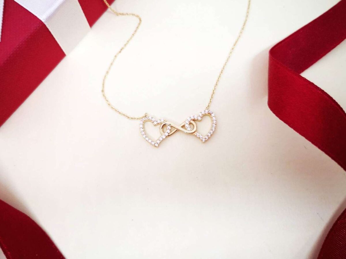 Two hearts infinity zlatna ogrlica